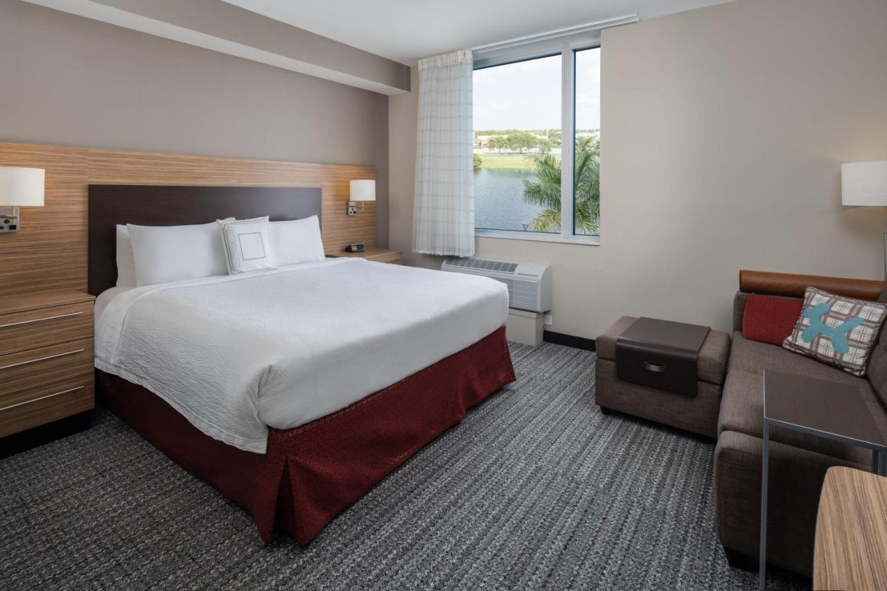 Towneplace Suites Miami Kendall West Kendale Lakes Eksteriør bilde